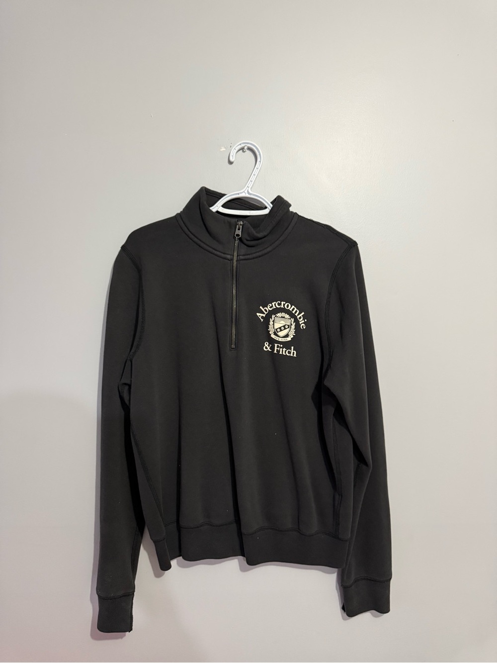 Abercrombie & Fitch Black QuarterβZip Sweatshirt with Chest Logo